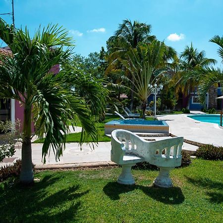 Hotel Suites Paraiso Mérida Zewnętrze zdjęcie